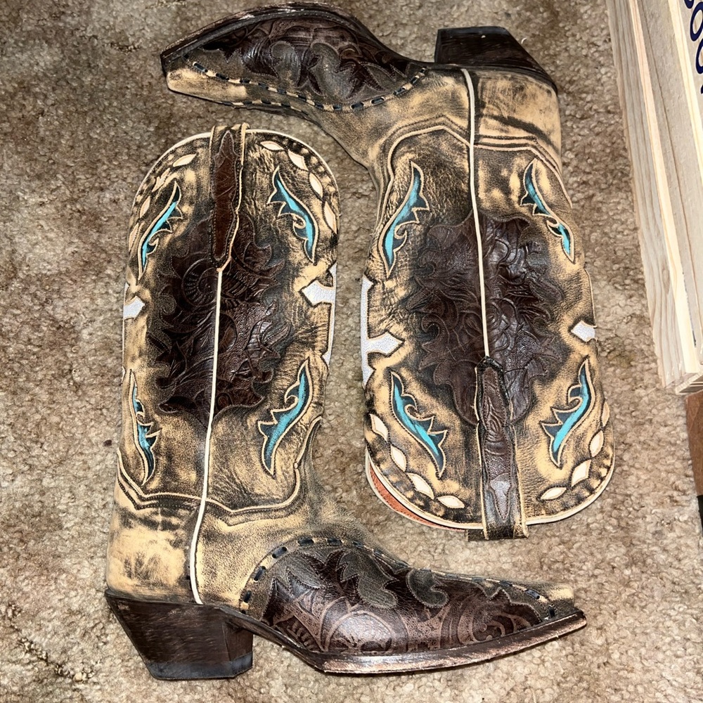 Dan post boots